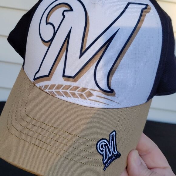 EUC Youth Size Milwaukee Brewers Baseball Cap Hat Velcro Back for Sizing - Picture 7 of 10